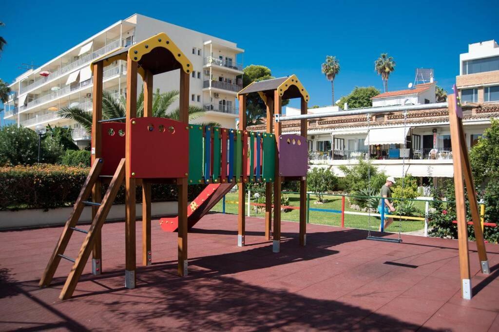 Carihuela Palace Торремолинос Экстерьер фото